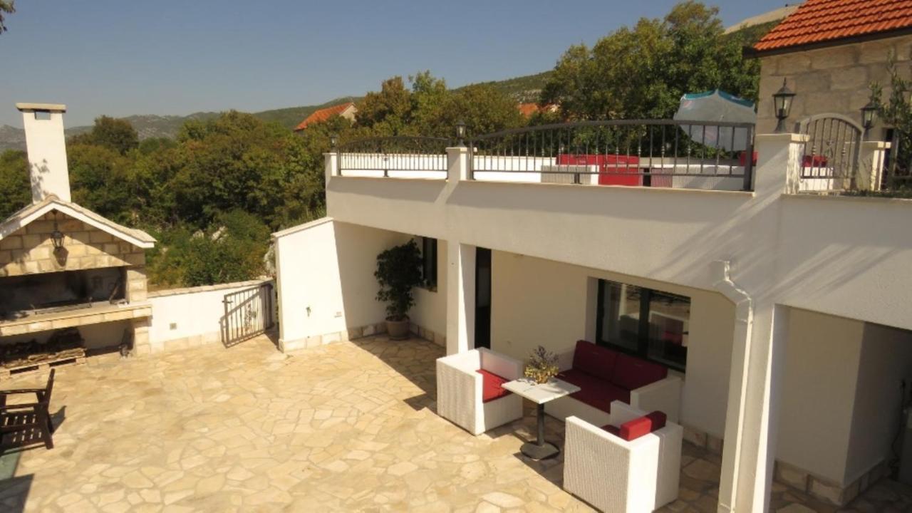 Dvori Stipanovi With Heated Pool And Jacuzzi Villa Donje Rascane Exterior photo